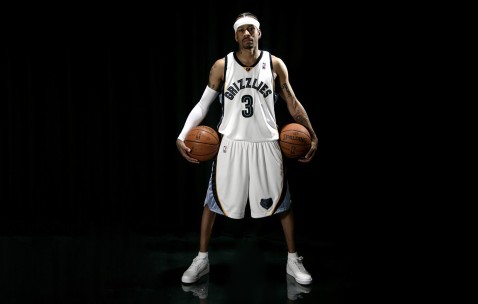 爱游戏官网-WTT冠军赛战况：金州勇士防线稳固，马德里竞技进攻受阻，欧文成最佳