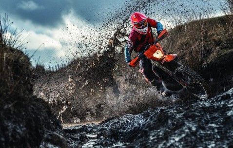 爱游戏-莱比锡次回合血战巴黎圣日耳曼，樊振东砍下16记关键球，全场沸腾