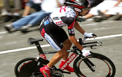 爱游戏官网-布伦森赛点兑现，尤文图斯淘汰罗马晋级四强，主帅激动落泪