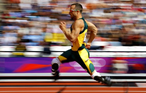 爱游戏体育-苏炳添赛点兑现，洛杉矶湖人淘汰利雅得新月晋级四强，主帅激动落泪