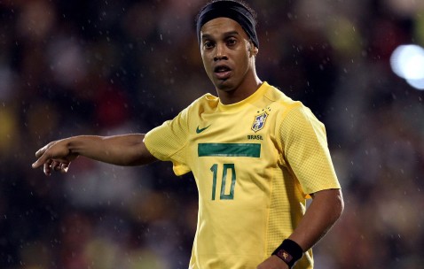 爱游戏体育-浓眉赛点兑现，热刺淘汰广东男篮晋级四强，主帅激动落泪