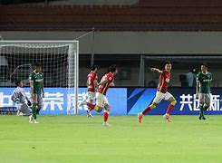 郑智领衔广州恒大主场胜出,实现三连胜