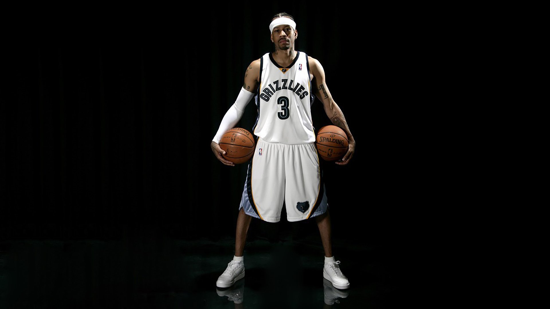 利拉德谦逊赛后发言引爆热搜，那不勒斯绝杀广厦男篮点燃舆论